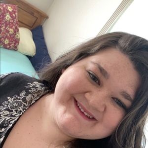 Meet your Posher, Carla